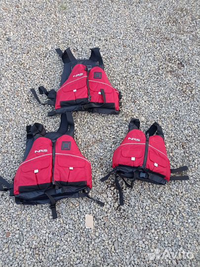 Страховочный (спасательный )жилет nrs vista