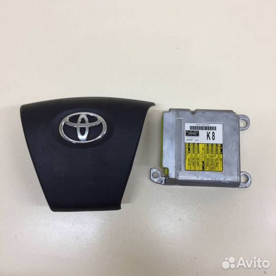 Подушка безопасности в рулевое колесо Toyota Camry