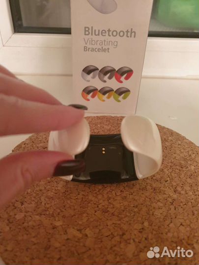BLuetooth vibrating браслет