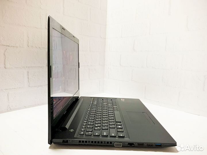 Ноутбук Lenovo 4 ядра/6Gb/2 видеокарты/SSD