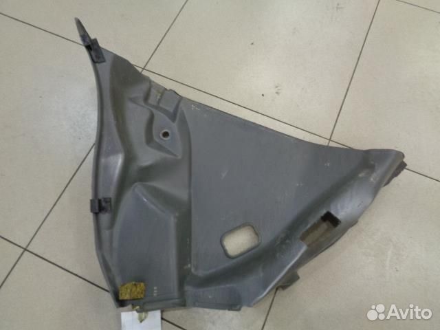 Обшивка багажника правая Nissan March K12 2002-20