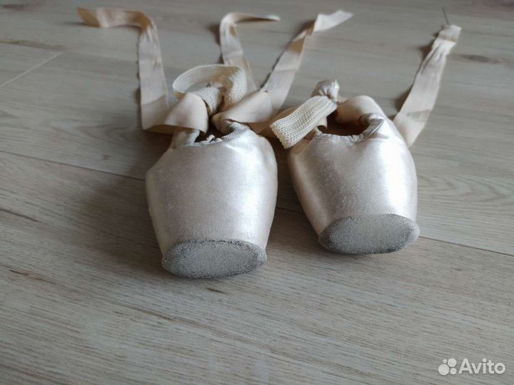 Пуанты r class RC-37 230 W3 M р. 35