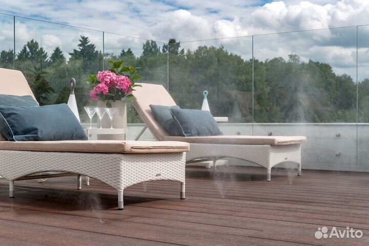 Шезлонг из ротанга