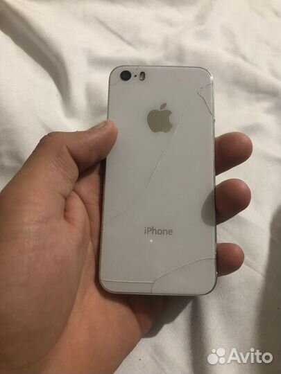 iPhone SE, 32 ГБ