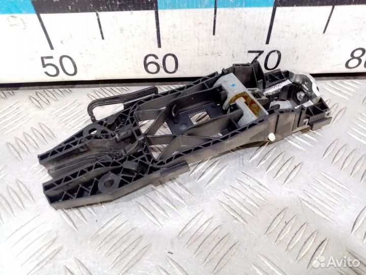 Б/У Кронштейн ручки водительской двери#003