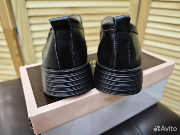 Туфли женские кожаные, черные 39