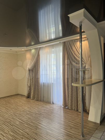 2-к. квартира, 82,1 м², 1/5 эт.