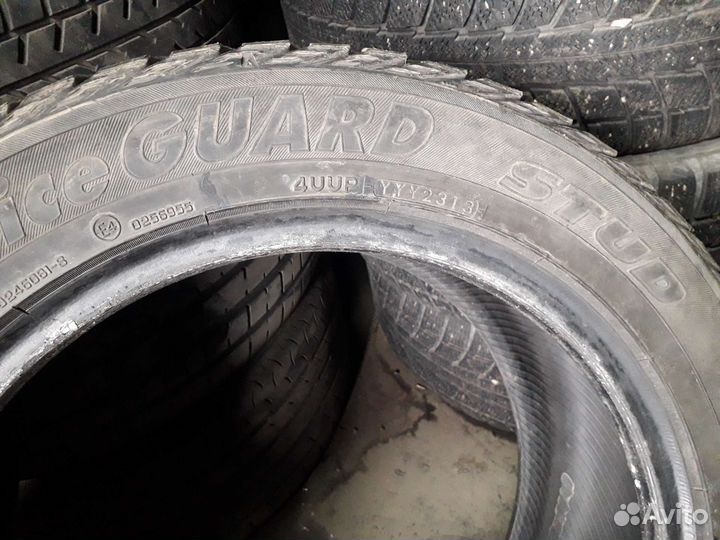 Yokohama IceGuard Stud IG65 225/55 R17