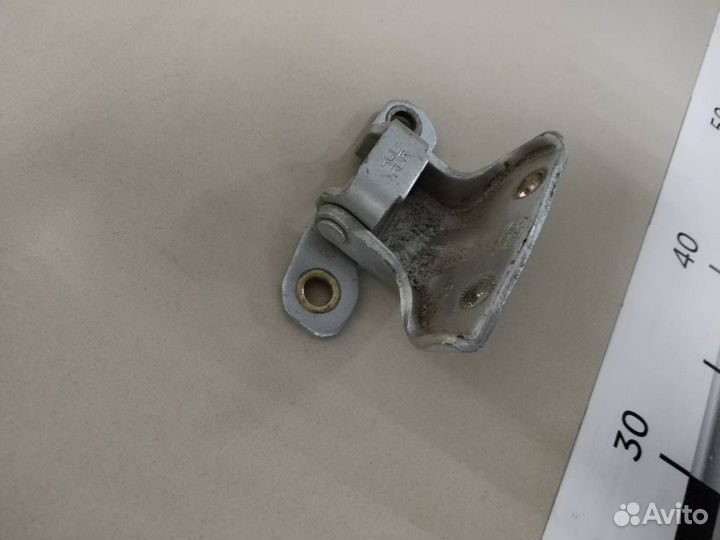 Петля двери задней левой верхняя Hyundai Sonata 4 EF,Tagaz 2001-2012