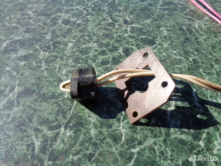 Включатель света холодильника ЗИЛ Москва кх 240