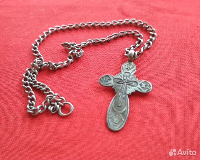 Крест нательный старинный на цепочке