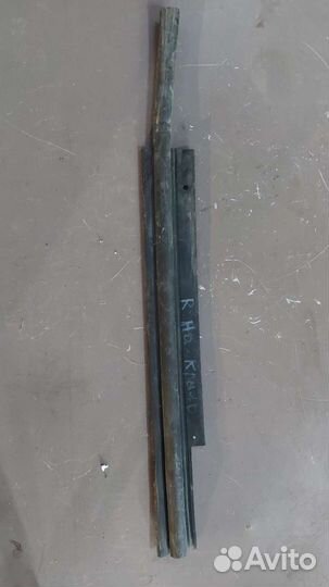 Уплотнитель крыла на Toyota Mark X