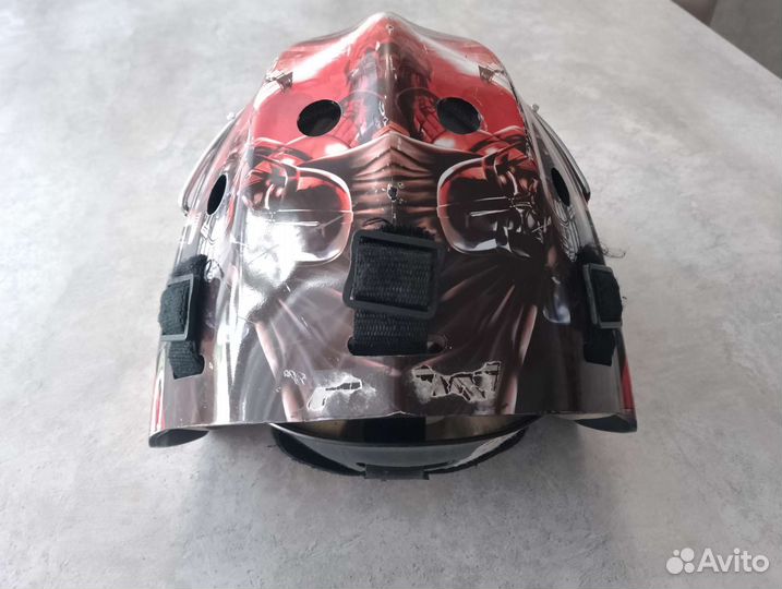 Шлем хоккейного вратаря