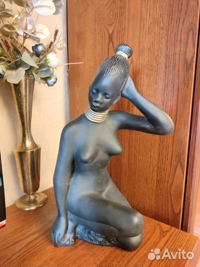 Статуэтки гипс и дерево