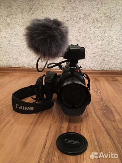 Видеокамера Canon EOS C100 (кинокамера)
