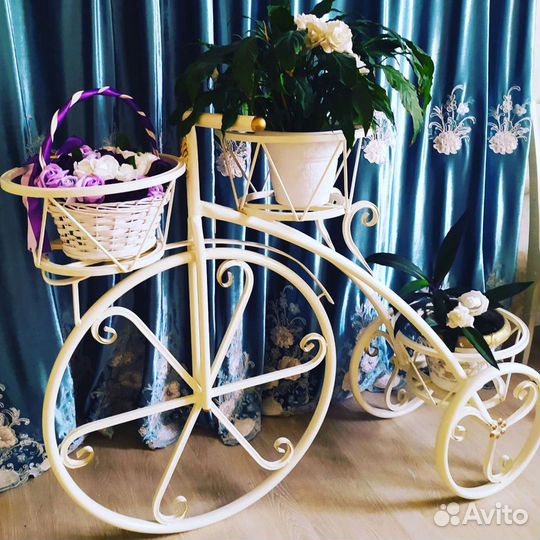 Кованые подставки для цветов