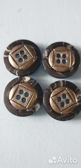 Пуговицы и заклепки на джинсы