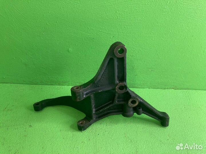 Кронштейн генератора mercedes-benz actros MP II