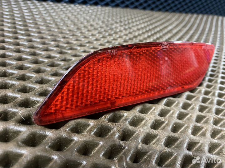 Катафот заднего бампера левый Ford S-Max