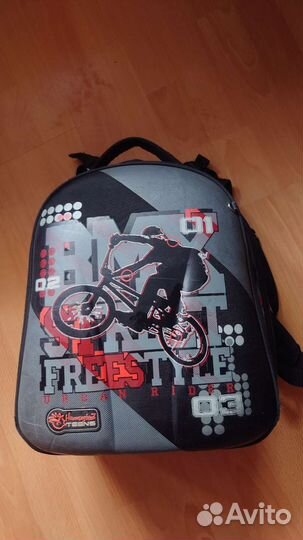 Рюкзак школьный Hummingbird