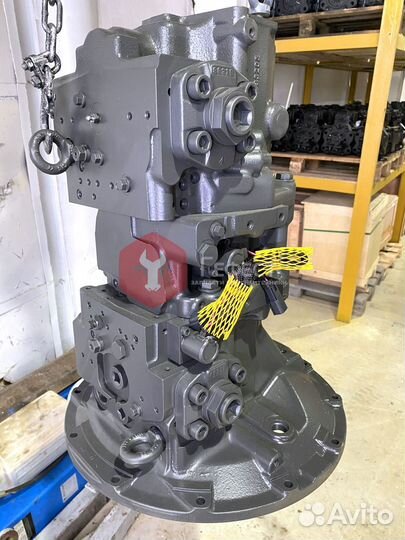 Гидравлический насос Komatsu PC200LC-7