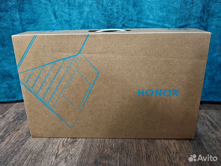 Honor MagicBook 15 Ryzen 5 5500U/8/512 новый