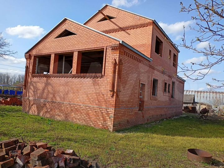 Дом 300 м² на участке 15 сот.