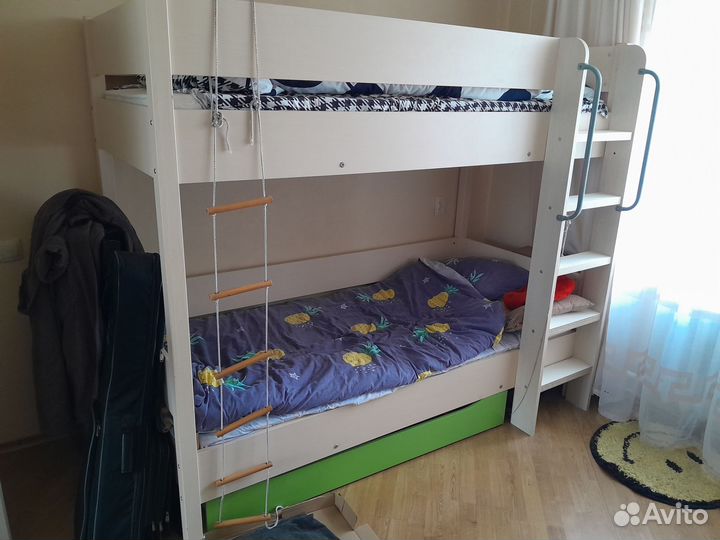 Двухъярусная кровать бу с матрасами