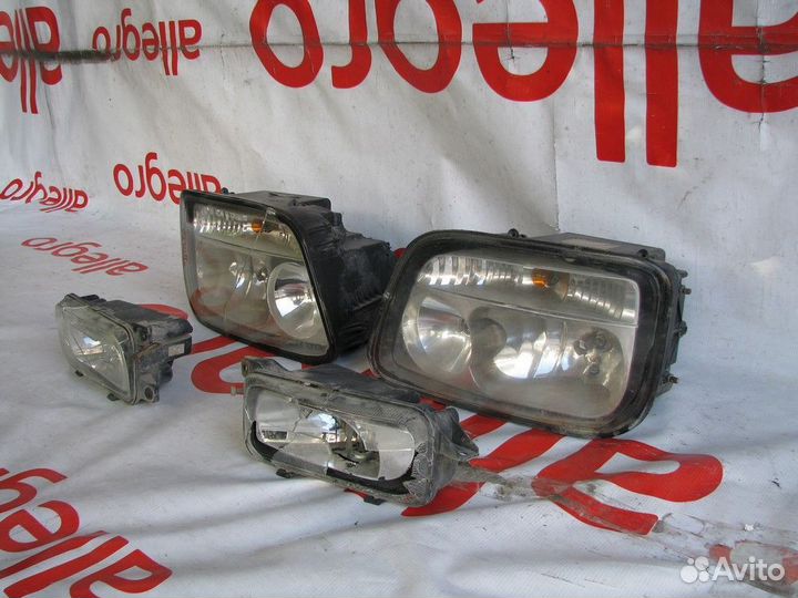 Mercedes Actros фара передняя левая правая 2002+
