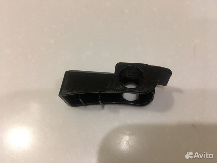 Заглушка на поводок дворника Bosch