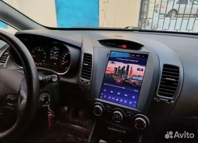 Kia Cerato 3 tesla Android WI-FI GPS IPS