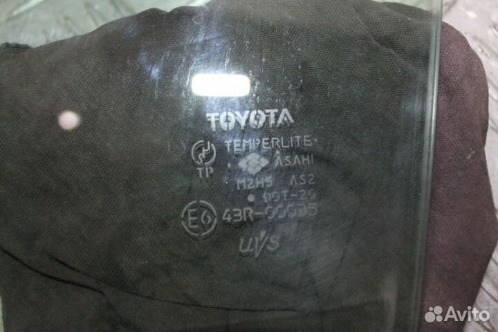 Стекло двери переднее левое Aristo Lexus GS 97-05