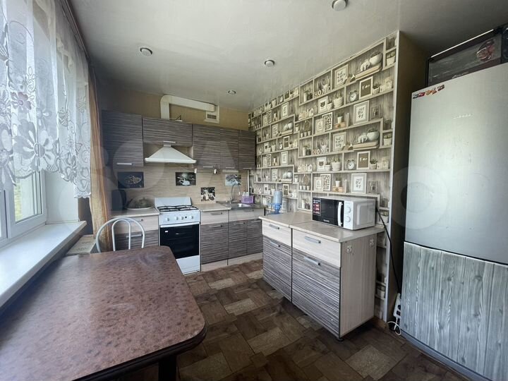 3-к. квартира, 60 м², 5/5 эт.