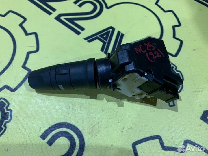 Подрулевой переключатель дворников Nissan Serena