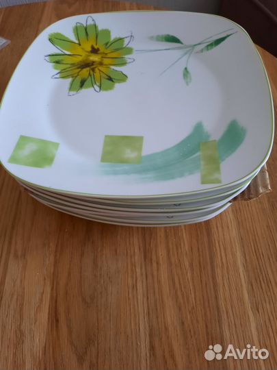 Набор столовой посуды на 7 персон новый