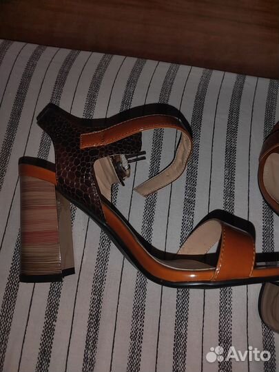 Босоножки женские 37 размер