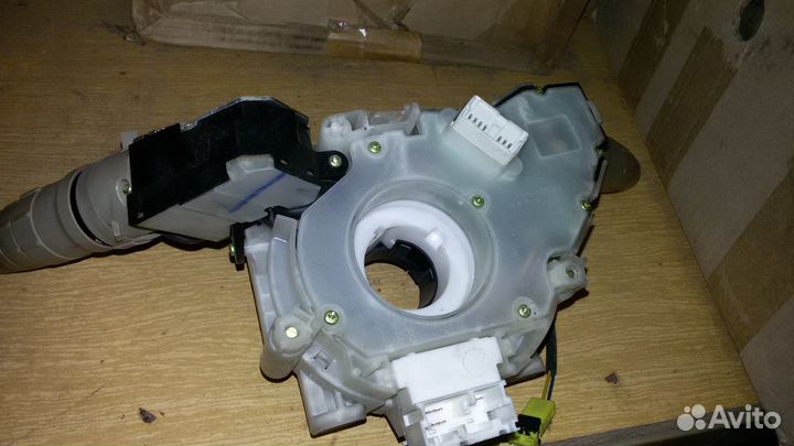 Ниссан микра К 12 подрулевой переключатель