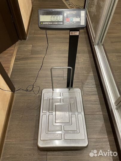 Весы напольные электронные