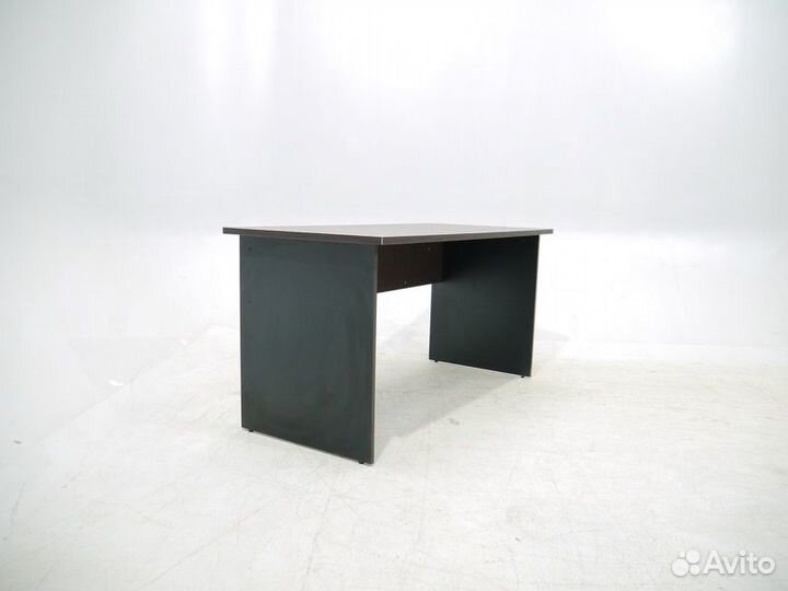 Письменный стол