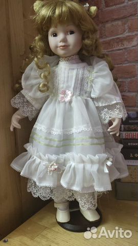 Кукла фарфоровая коллекционная