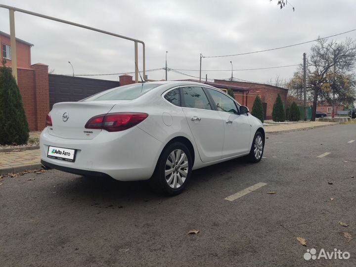 Opel Astra 1.6 AT, 2013, 220 000 км