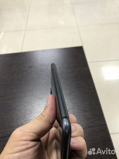 Телефон iPhone 8 plus