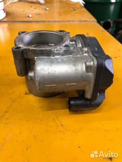 Дросельная заслонка Volkswagen Golf