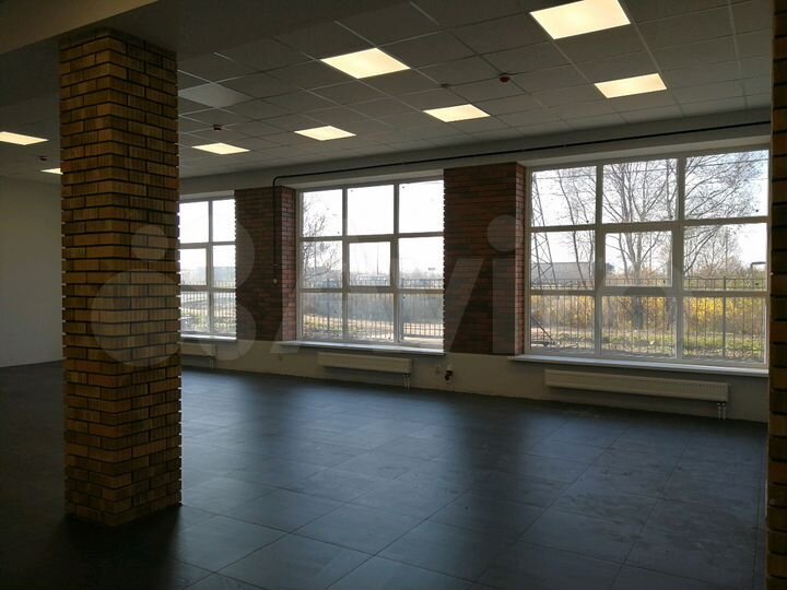Торговая площадь, 65 м²