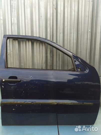 Дверь передняя правая Volkswagen Golf 3