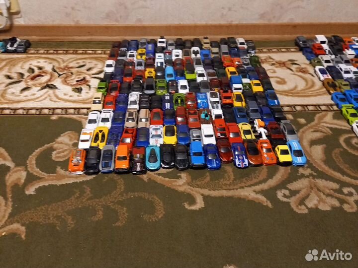 Машинки Hot Wheels