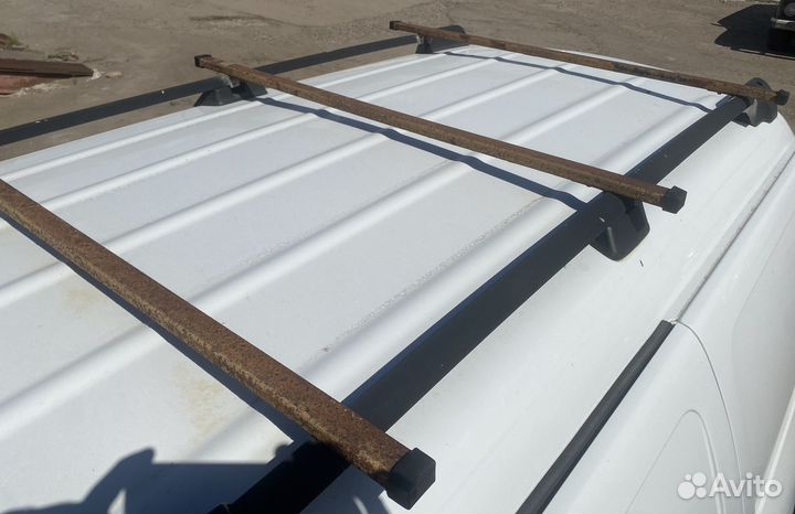 Багажник на релинги крыши