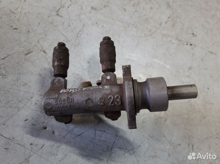 Главный тормозной цилиндр Форд Фокус 1