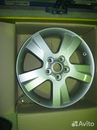 Оригинальные новые литые диски R17 Kia Venga