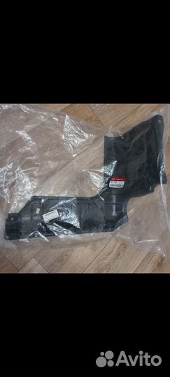 Брызговик на авто